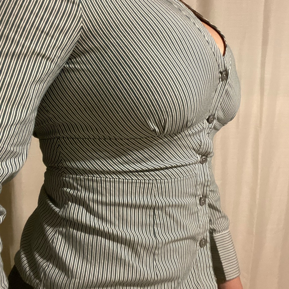 Black and White Fitted Button Down Shirt with Notched Collar